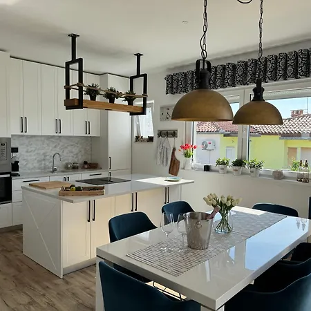Apartment Paradiso *