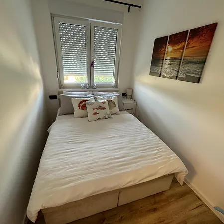 Paradiso Apartment *